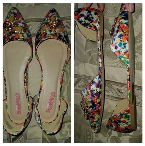 BRAND NEW floral print flats